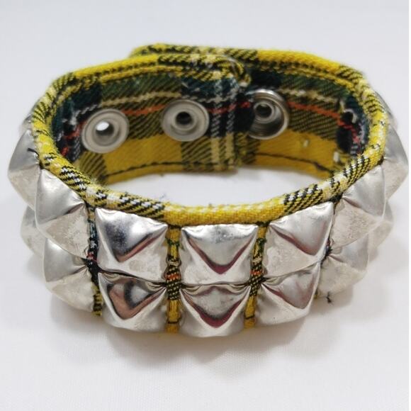 Funk Plus Wide Silver Nail Heads Yellow Plaid Snap Bracelet 9 Inches, Adjustable - Picture 2 of 8